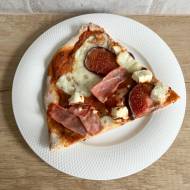 Pełnoziarnista pizza z figami i fetą