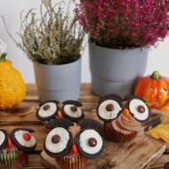 Muffinki sowy na Halloween