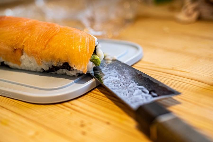 Noże Santoku - japońska doskonałość i precyzja w każdej kuchni!
