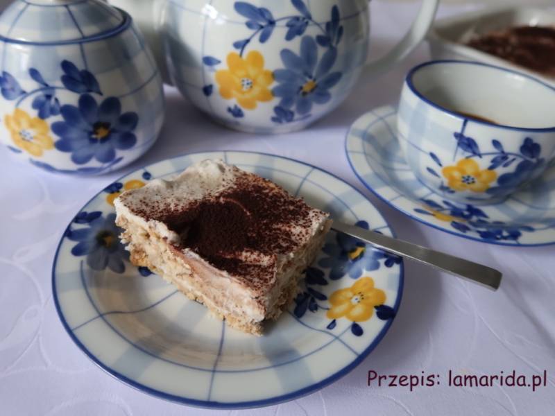 Ciasto kawowe bez pieczenia – pyszny deser z 4 składników