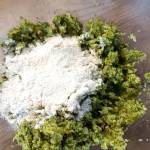 Kluski brokułowe ze szpinakiem i gorgonzolą