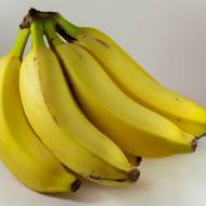 Kto powinien unikać jedzenia bananów?