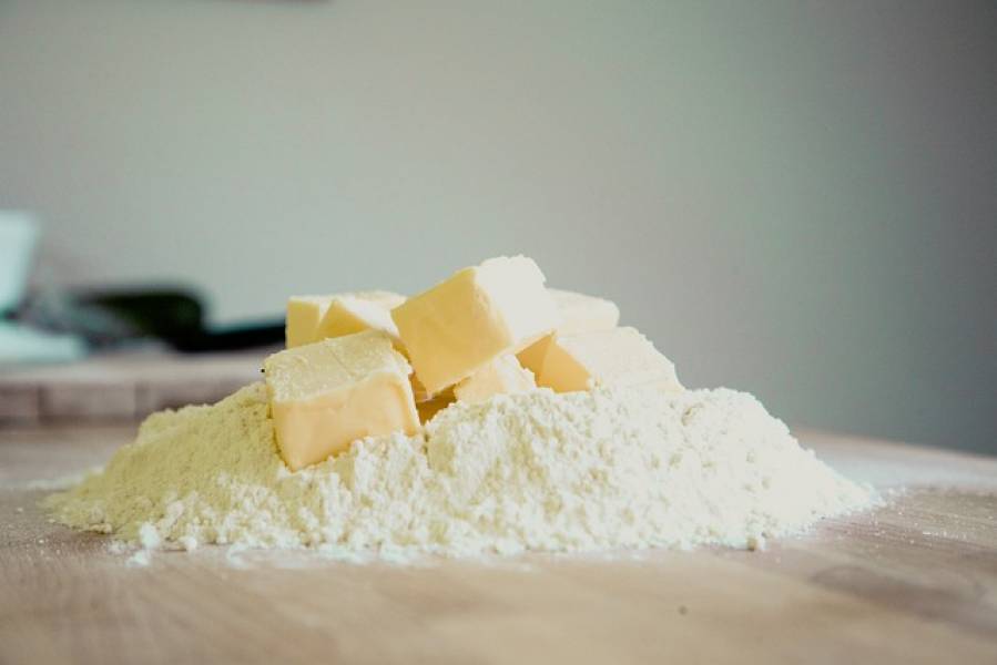 Nie daj się zaskoczyć w kuchni – sprawdź, jakie typu mąki warto mieć pod ręką?