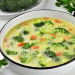 Zupa serowo – brokułowa