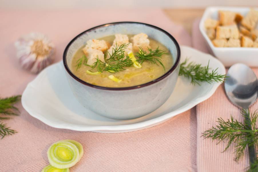 Najlepsza rozgrzewająca zupa krem z pieczarek – gwarantuję, że się jej nie oprzesz!