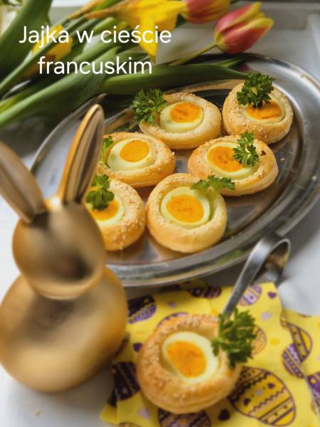 Jajka w cieście francuskim