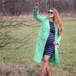 Zielony płaszcz damski – stylizacja na wiosnę