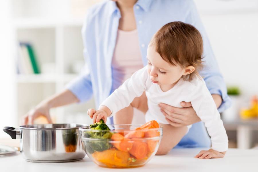 Dieta lekkostrawna dla dziecka: jak skomponować wartościowy posiłek?