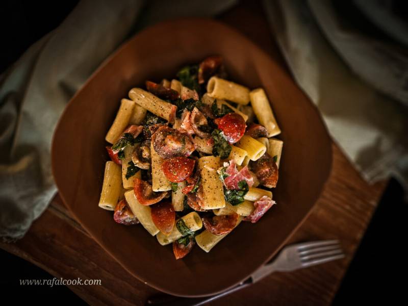 Pasta Sugo di Pomodoro Crudo – Sos ze świeżych pomidorów