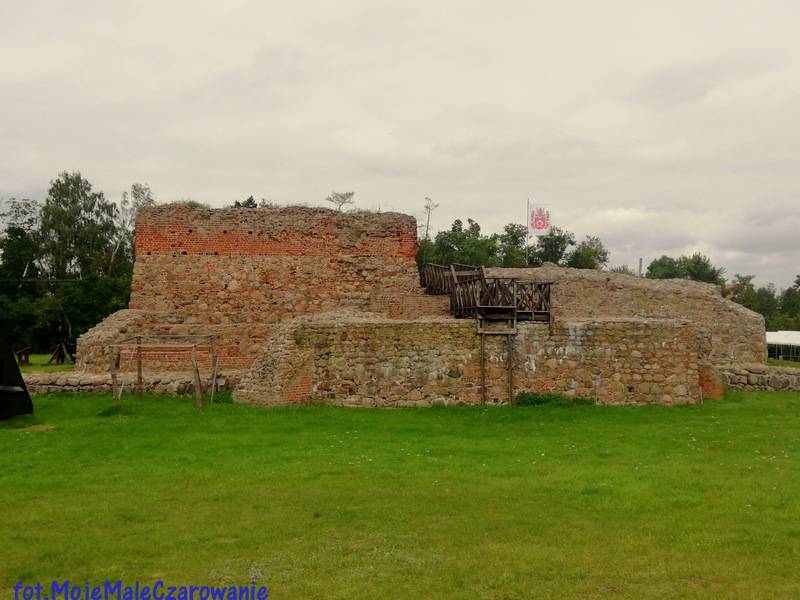 Ruiny zamku Diabła Weneckiego w Wenecji woj. kujawsko - pomorskie
