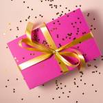 Sztuka wręczania prezentów – jak zrobić wrażenie na obdarowanym?