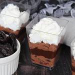 Deser CZEKOŚLIWKA – czekoladowy deser ze śliwkami bez pieczenia