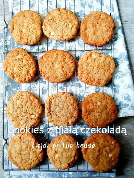 Cookies z białą czekoladą...