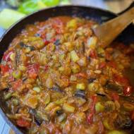 Caponata – pyszny sycylijski gulasz warzywny