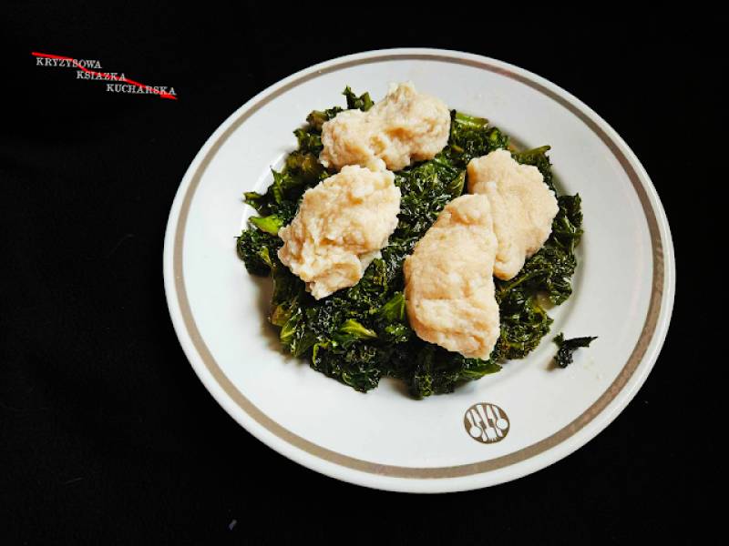 Collard greens i cornmeal dumplings