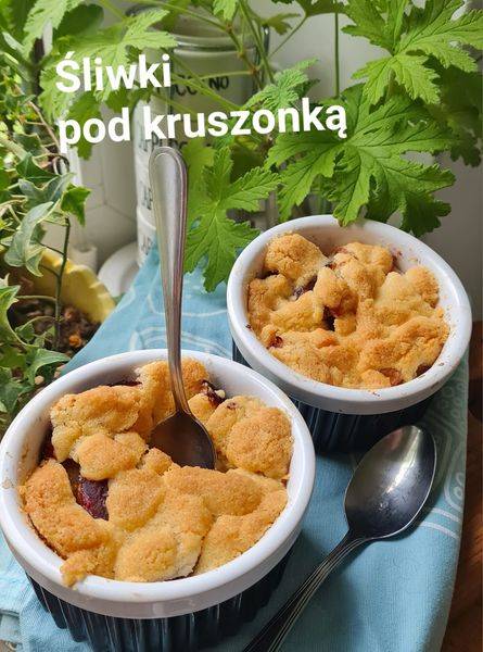 Śliwki pod kruszonką z Air fryer