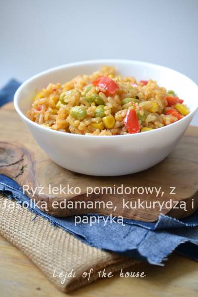 Wegański pilaff z edamame, kukurydzą i papryką...