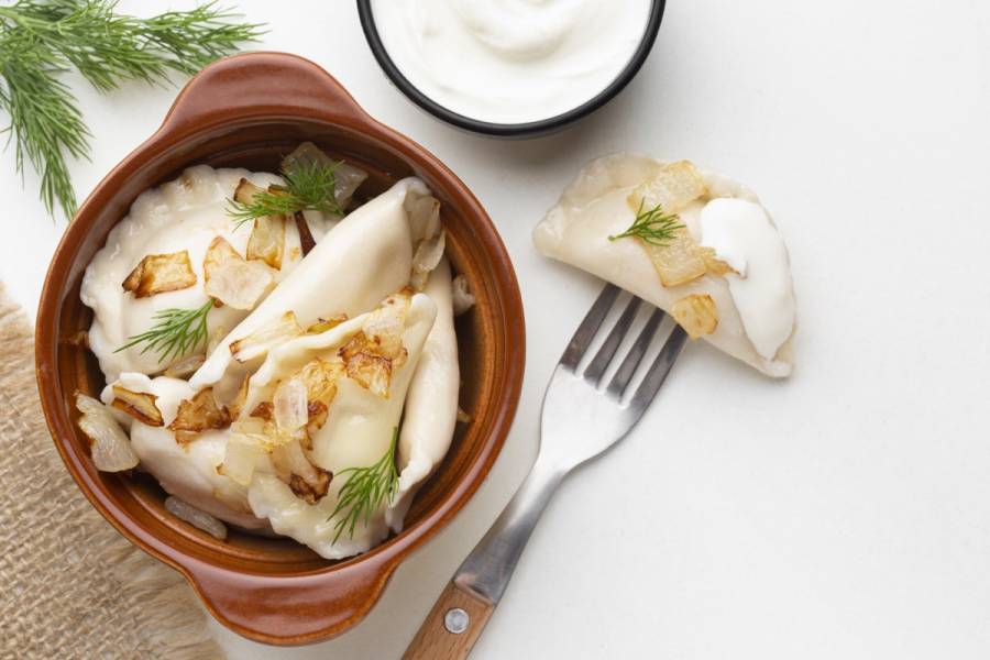 Keto pierogi bez gumy guar – przepis na keto pierogi z kapustą i grzybami