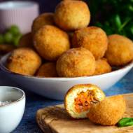 Arancini – kulki z ryżu z mięsnym nadzieniem