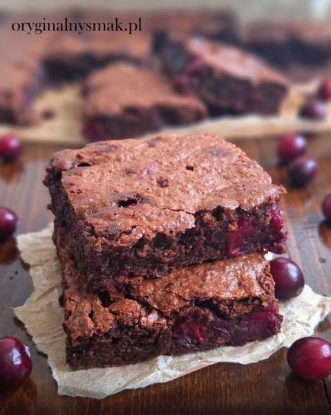 Korzenne brownie z żurawiną