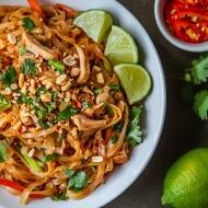 Pad Thai z indykiem i warzywami – szybki, aromatyczny i idealnie zbilansowany obiad