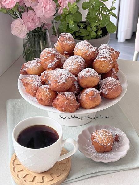 Zeppole – włoskie mini pączki z ricottą