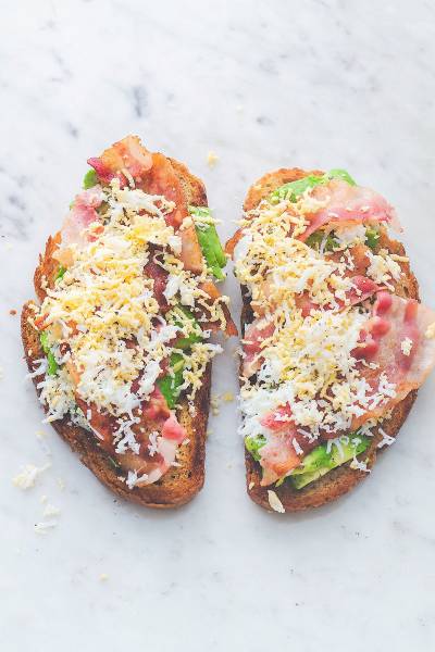 Mój sposób na leniwe święta – wielkanocny tost z jajkiem