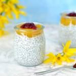 Deser z nasion chia i mango