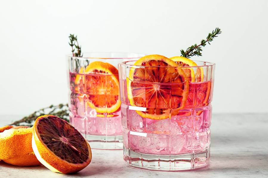 TOP 5 rad: Kryształowe szklanki do kuchni i barku – jak dobrać idealne szklanki na napoje i alkohol?