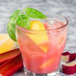 Lemoniada z rabarbaru i cytryny