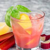 Lemoniada z rabarbaru i cytryny