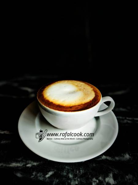 Breve Coffee – kremowy klasyk z historią mnicha na piance