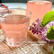 Kompot z rabarbaru – smak dzieciństwa i cała prawda o rabarbarze