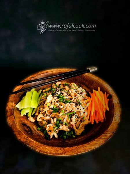 Ma Jiang Mian Stir-fry z makaronem konjac i indykiem – fit klasyka po chińsku