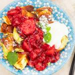 Omlet cesarski z truskawkami