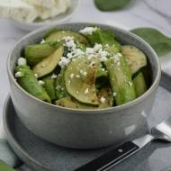 Makaron z pesto szpinakowym i cukinią