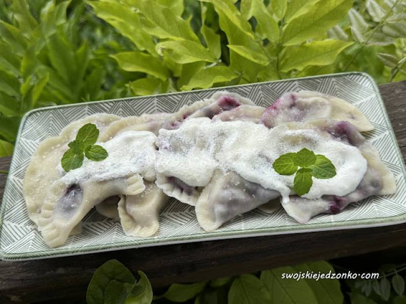 Pierogi z jagodami