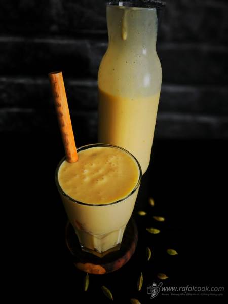 Lassi – 5 przepisów na indyjski napój jogurtowy. Klasyka, mango, masala i fit wersja!