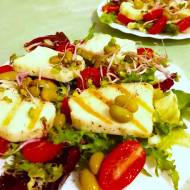 Sałatka z serem halloumi