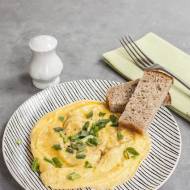 Zawijany omlet w stylu japońskim