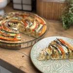 Tarta z kolorowymi warzywami