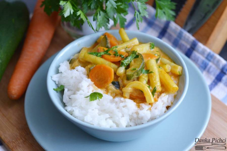Curry z fasolką szparagową