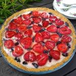 Tarta z budyniem, owocami oraz galaretką