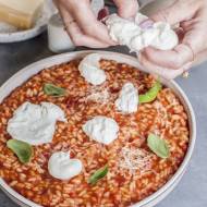 Risotto pomidorowe z burratą