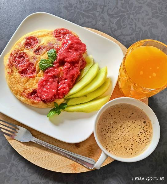 Omlet z malinami