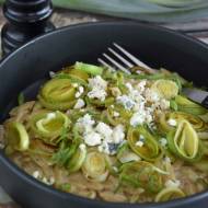 Kremowe orzotto z porem i niebieskim serem