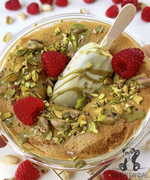 SUFLET z malinami i pistacjami (przepis bez glutenu i bez dodatku cukru)