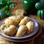 Smażone pierożki z szynką i mozzarellą