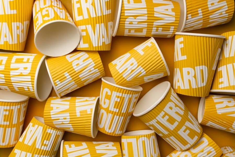 Jak skleić pęknięty plastik?