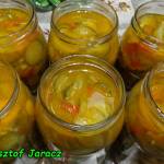 Sałatka ogórkowa z przyprawą Curry.